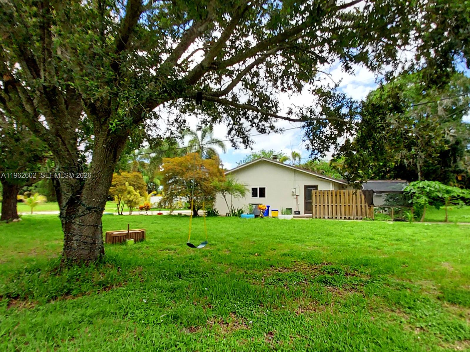 10646 Barn Road Lake Worth, FL 33449 - Photo 10 of 35