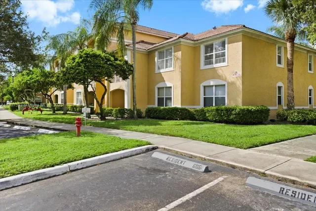 $2,050 | 5520 Northwest 61st Street, Unit 213, Coconut Creek, FL 33073