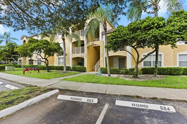 $2,050 | 5520 Northwest 61st Street, Unit 213, Coconut Creek, FL 33073