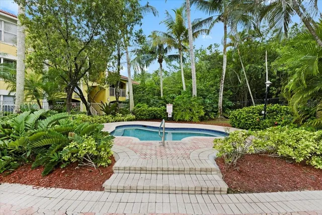 $2,050 | 5520 Northwest 61st Street, Unit 213, Coconut Creek, FL 33073