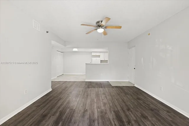 $2,050 | 5520 Northwest 61st Street, Unit 213, Coconut Creek, FL 33073