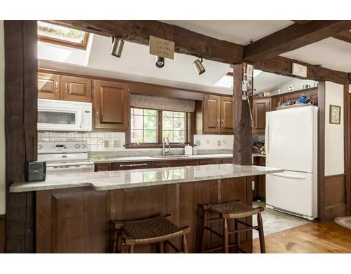 601 Bay Road Hamilton, MA 01982 - Photo 9 of 30