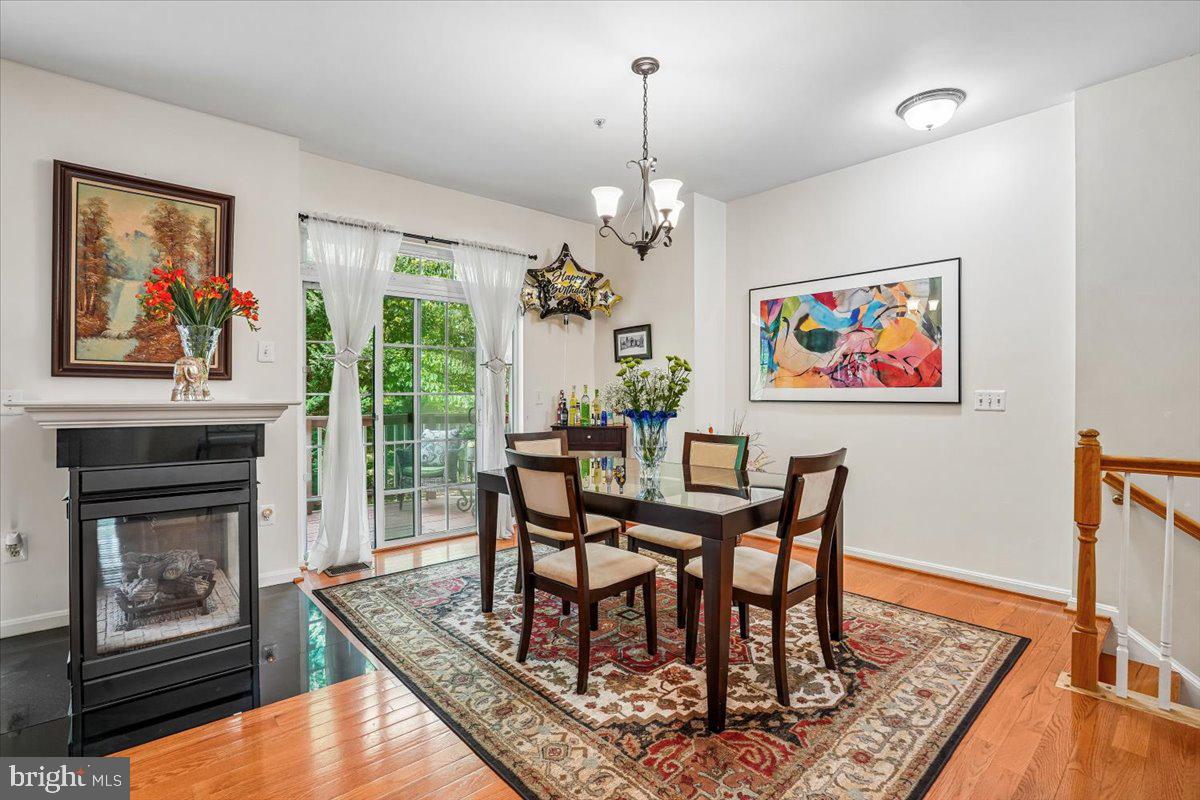 13806 Breezy Ridge Way Woodbridge, VA 22191 - Photo 8 of 42 Dining Room