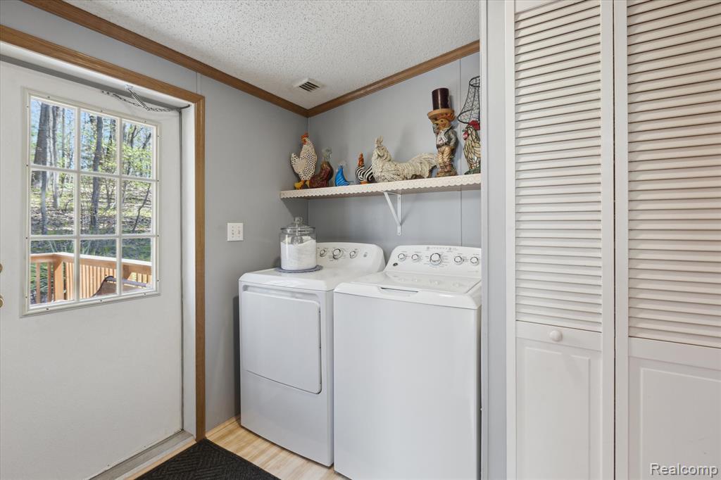 4952 Davison Road Lapeer, MI 48446 - Photo 19 of 45