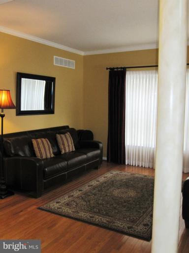 17 Fallston View Court Fallston, MD 21047 - Photo 2 of 24 Living Room
