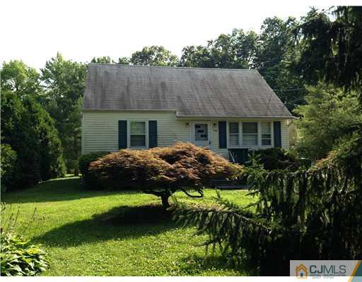 416 Calvert Road North Brunswick, NJ 08902 - Photo 1 of 14 Gallery Image 1