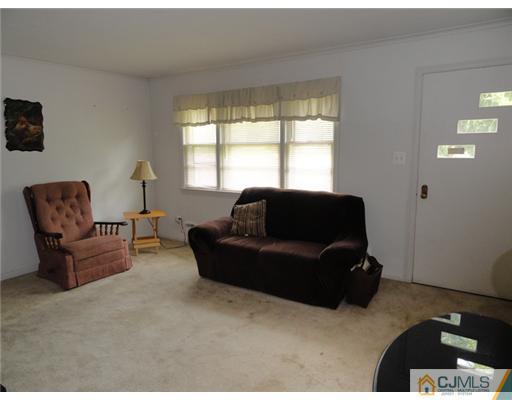 416 Calvert Road North Brunswick, NJ 08902 - Photo 5 of 14 Gallery Image 5