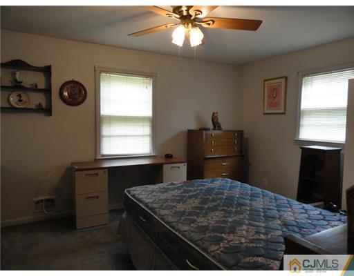 416 Calvert Road North Brunswick, NJ 08902 - Photo 8 of 14 Gallery Image 8