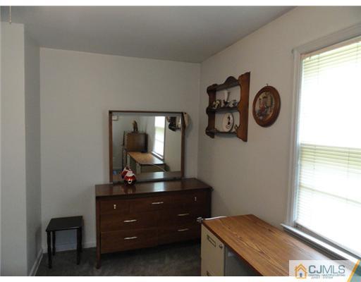 416 Calvert Road North Brunswick, NJ 08902 - Photo 9 of 14 Gallery Image 9