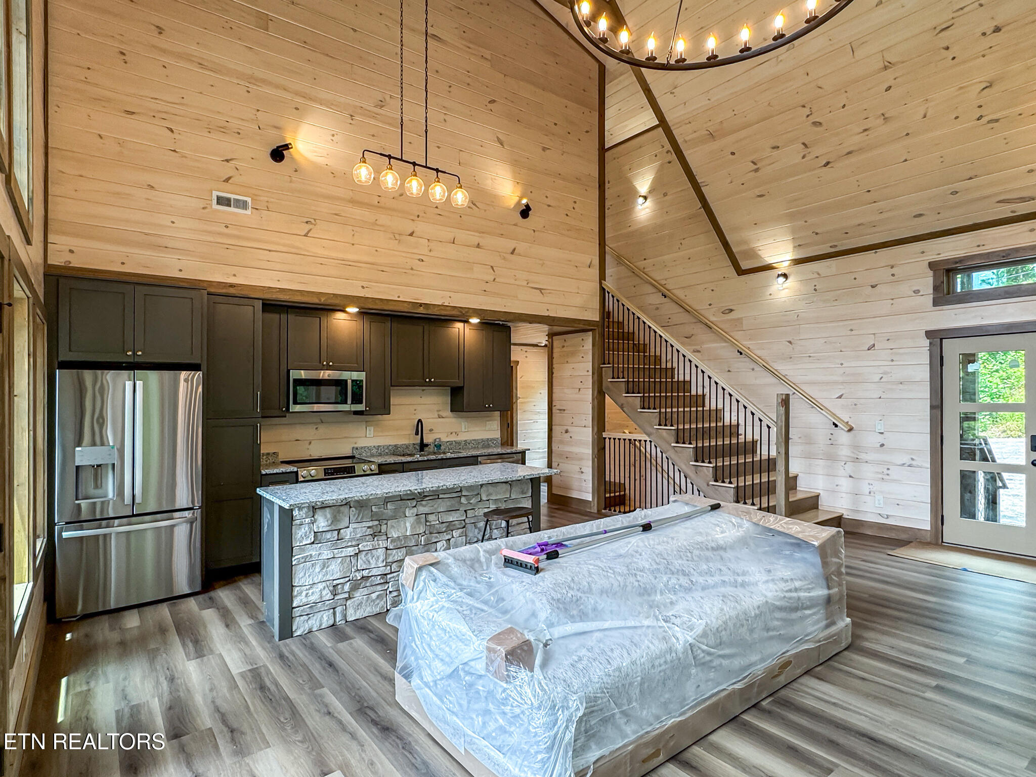 626 Jess Field Road Gatlinburg, TN 37738 - Photo 16 of 55 main level