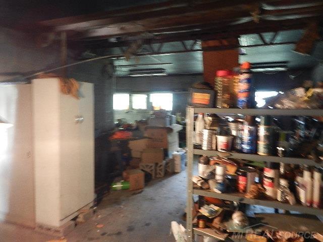 16545 Millar Road Clinton Township, MI 48036 - Photo 34 of 38 50182085-f06adf3e-f14e-461a-b76a-300366486422.JPG