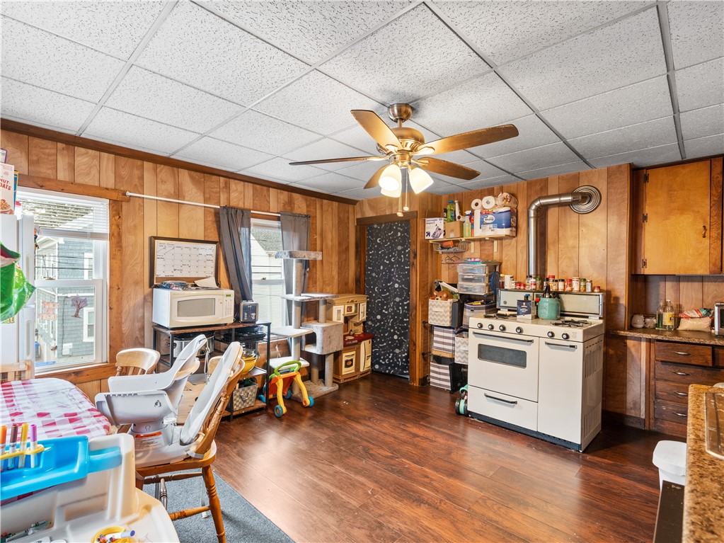 154 Summit Street Pawtucket, RI 02860 - Photo 14 of 25 Gallery Image 14