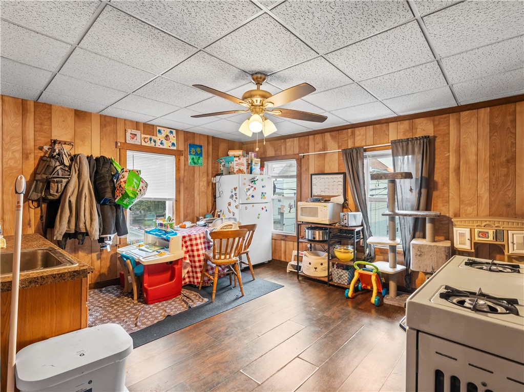 154 Summit Street Pawtucket, RI 02860 - Photo 16 of 25 Gallery Image 16