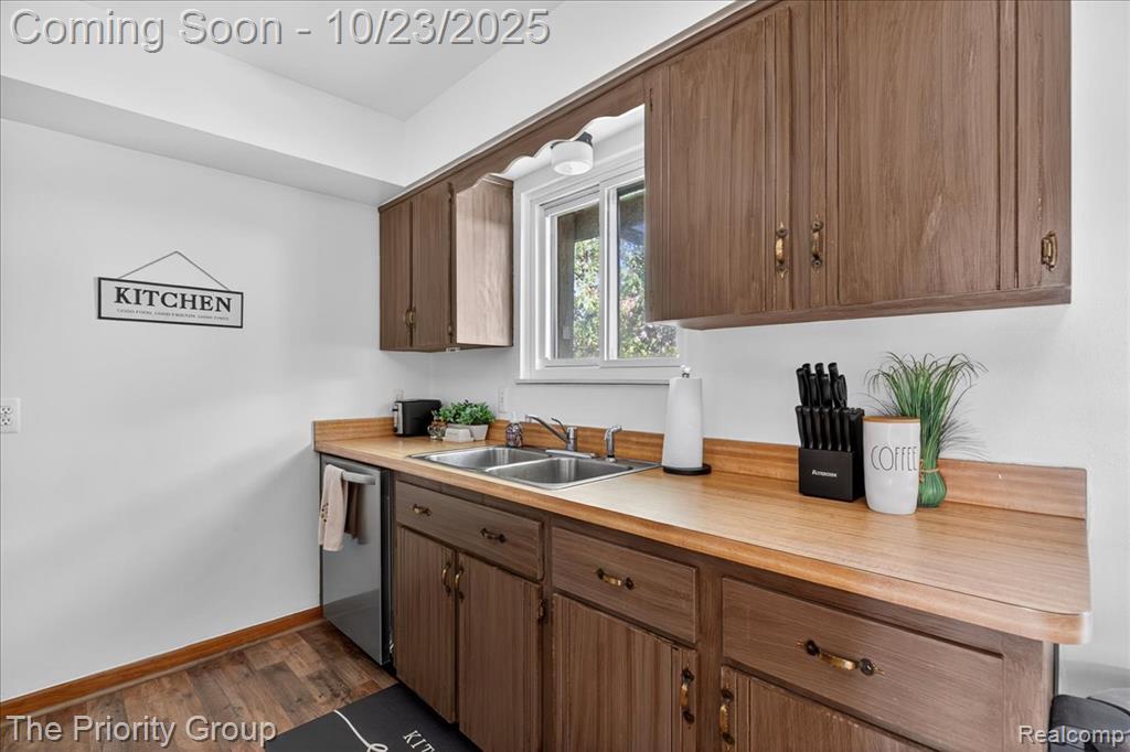 4700 Siebert Road Waterford, MI 48328 - Photo 15 of 42 Gallery Image 15