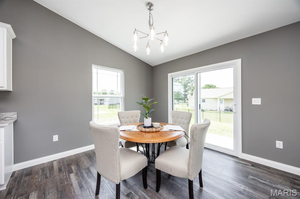 405 Acorn Way Lebanon, IL 62254 - Photo 13 of 25