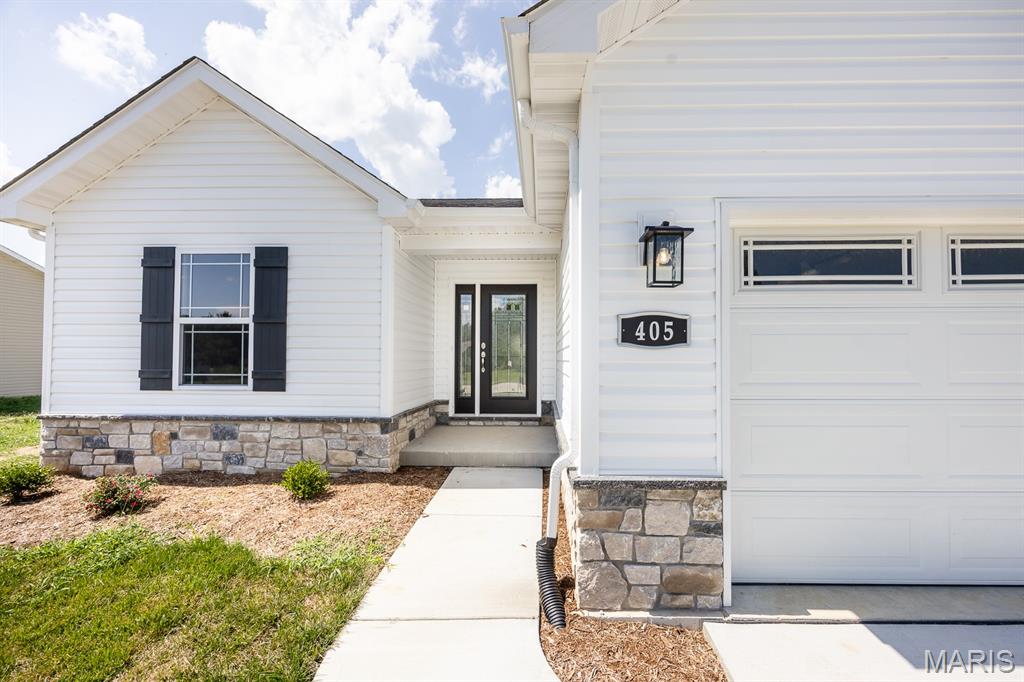 405 Acorn Way Lebanon, IL 62254 - Photo 3 of 25