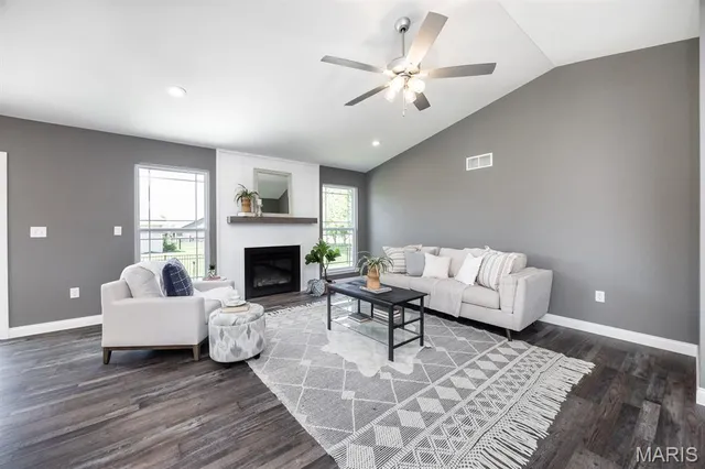 $379,900 | 405 Acorn Way, Lebanon, IL 62254