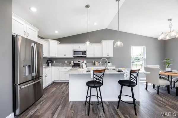 $378,100 | 405 Acorn Way, Lebanon, IL 62254