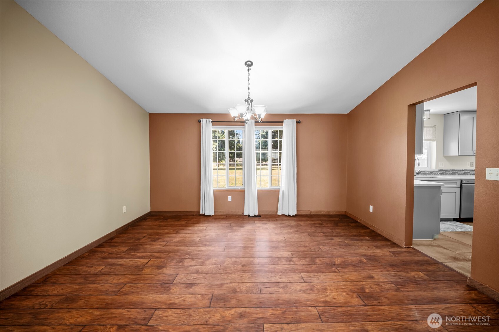 5921 184th Lane Southwest Rochester, WA 98579 - Photo 6 of 38