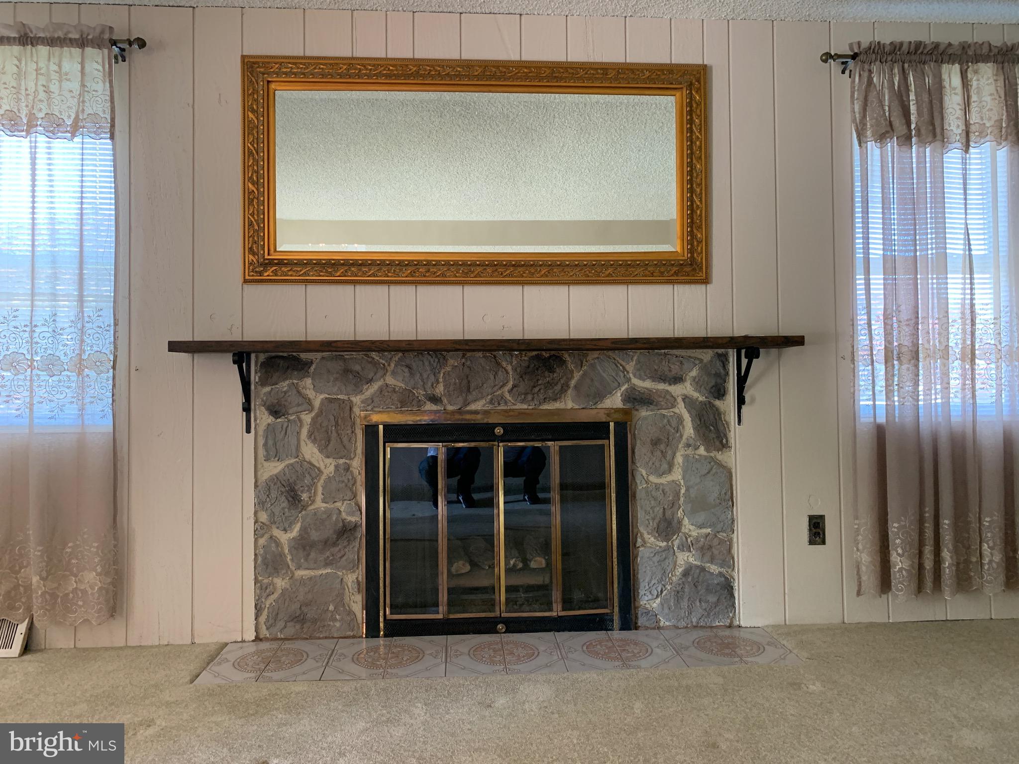 640 Laurel Road Springfield, PA 19064 - Photo 5 of 30 a front view of a house with a window