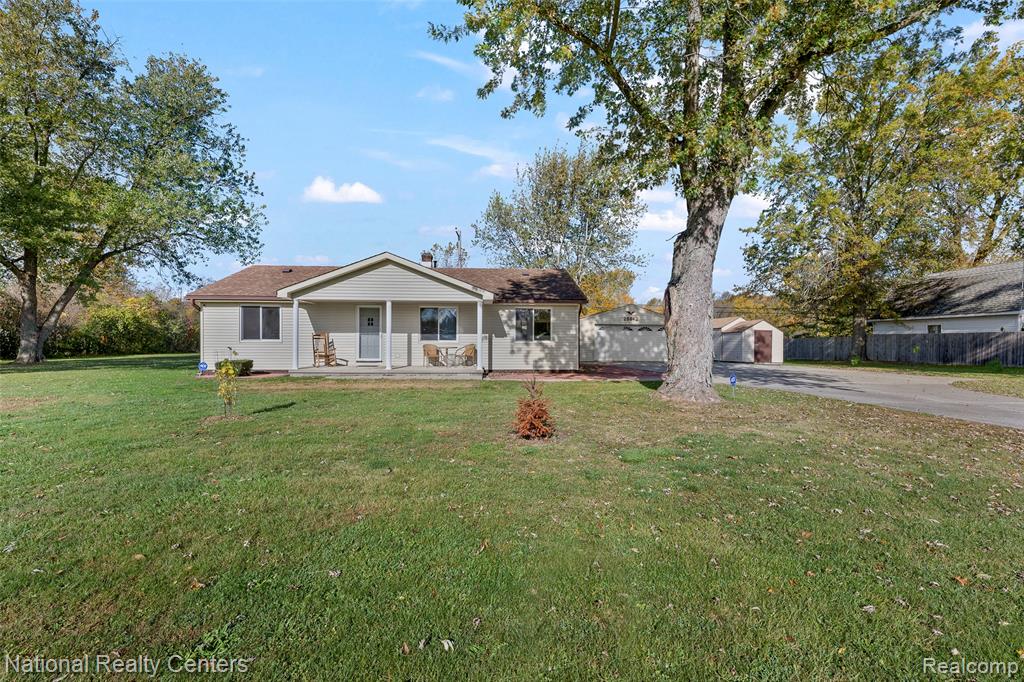 29842 Fort Road Rockwood, MI 48173 - Photo 8 of 42 Gallery Image 8