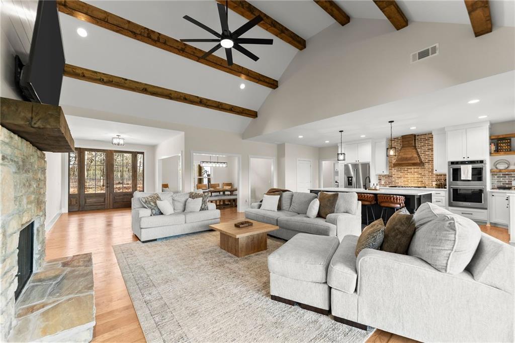 201 Fred Pitts Road Demorest, GA 30535 - Photo 13 of 55 a living room with furniture