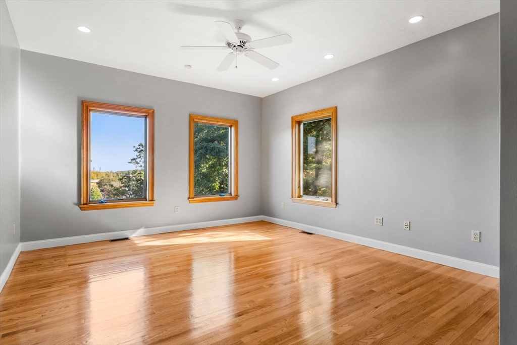 116 Raffaele Drive Waltham, MA 02452 - Photo 20 of 42 Gallery Image 20