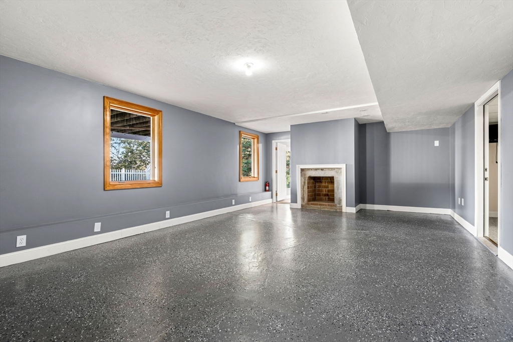 116 Raffaele Drive Waltham, MA 02452 - Photo 33 of 42 Gallery Image 33