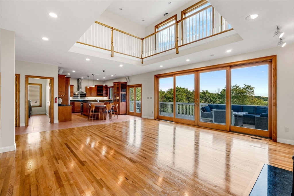 116 Raffaele Drive Waltham, MA 02452 - Photo 6 of 42 Gallery Image 6