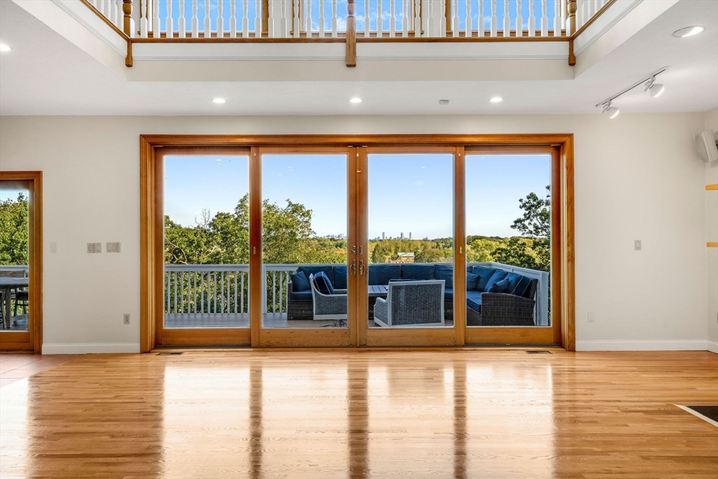 116 Raffaele Drive Waltham, MA 02452 - Photo 7 of 42 Gallery Image 7