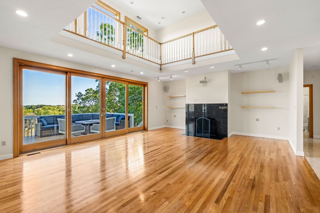 116 Raffaele Drive Waltham, MA 02452 - Photo 8 of 42 Gallery Image 8