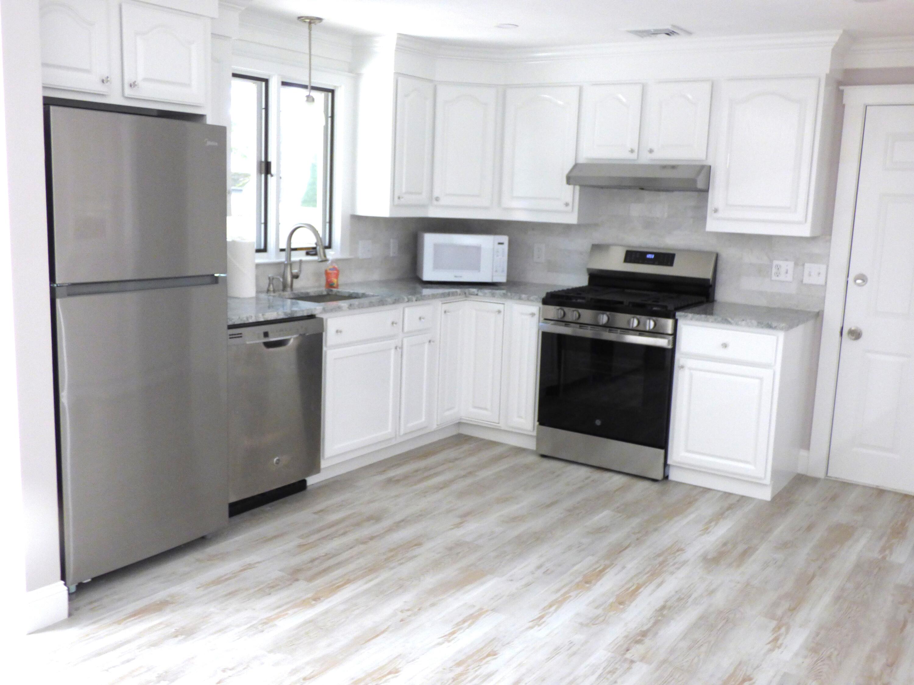 35 Pequot Road Mashpee, MA 02649 - Photo 7 of 38 P1060866