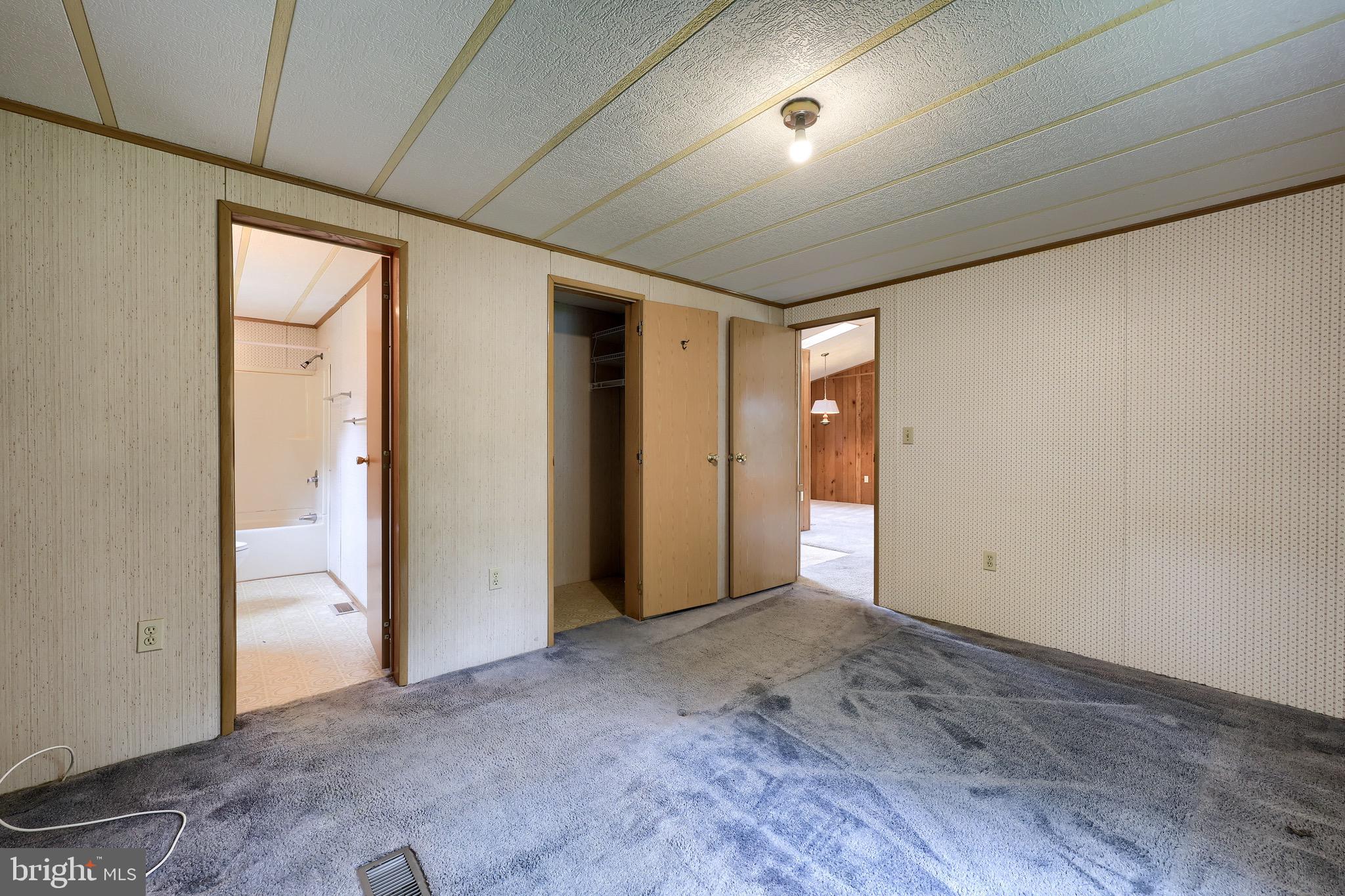 109 Maple Avenue Manheim, PA 17545 - Photo 24 of 39 an empty room with closet area