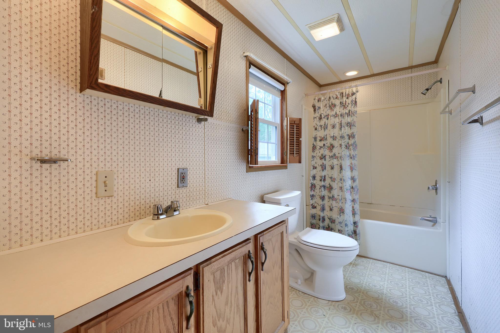 109 Maple Avenue Manheim, PA 17545 - Photo 25 of 39 a bathroom with a sink toilet and shower