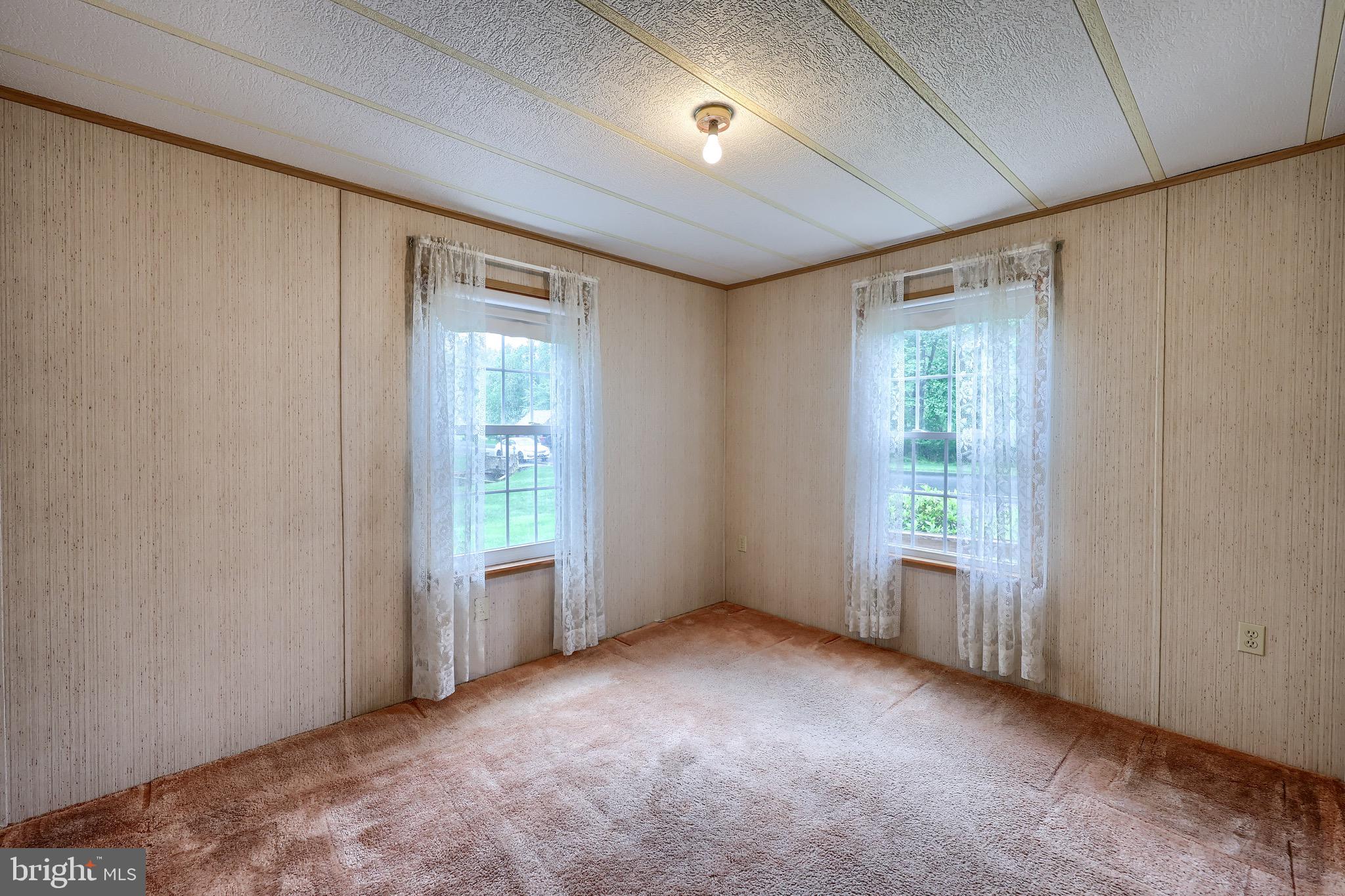 109 Maple Avenue Manheim, PA 17545 - Photo 26 of 39 an empty room with windows