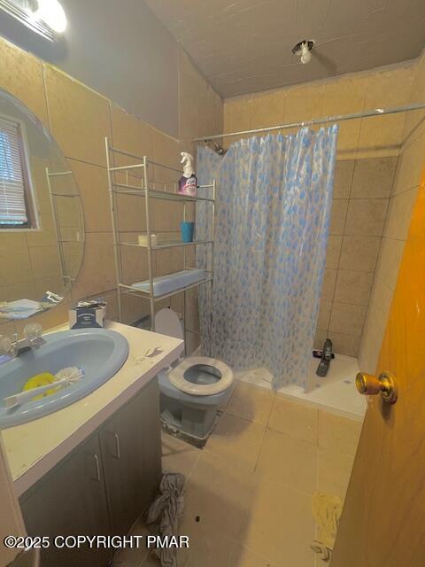 139 Mountain Top Circle Bushkill, PA 18324 - Photo 15 of 21 a bathroom with a sink a toilet and shower