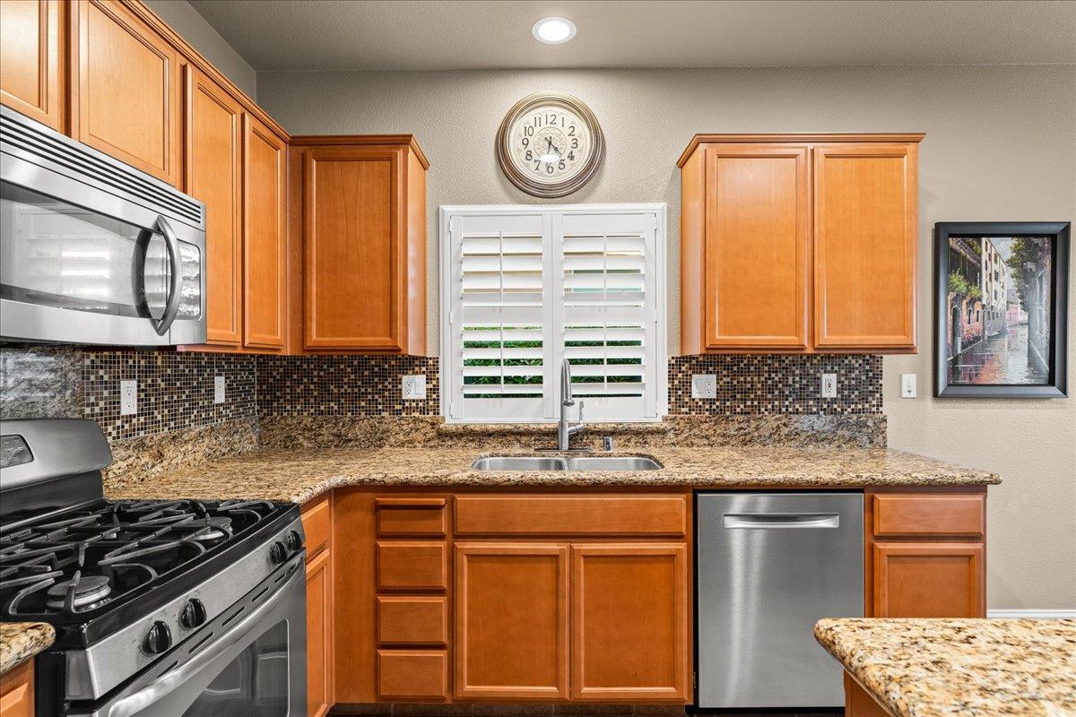 1672 Moonbeam Way Turlock, CA 95382 - Photo 29 of 53