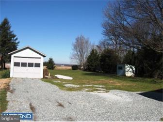 177 Old Limestone Road Oxford, PA 19363 - Photo 2 of 10 Garage