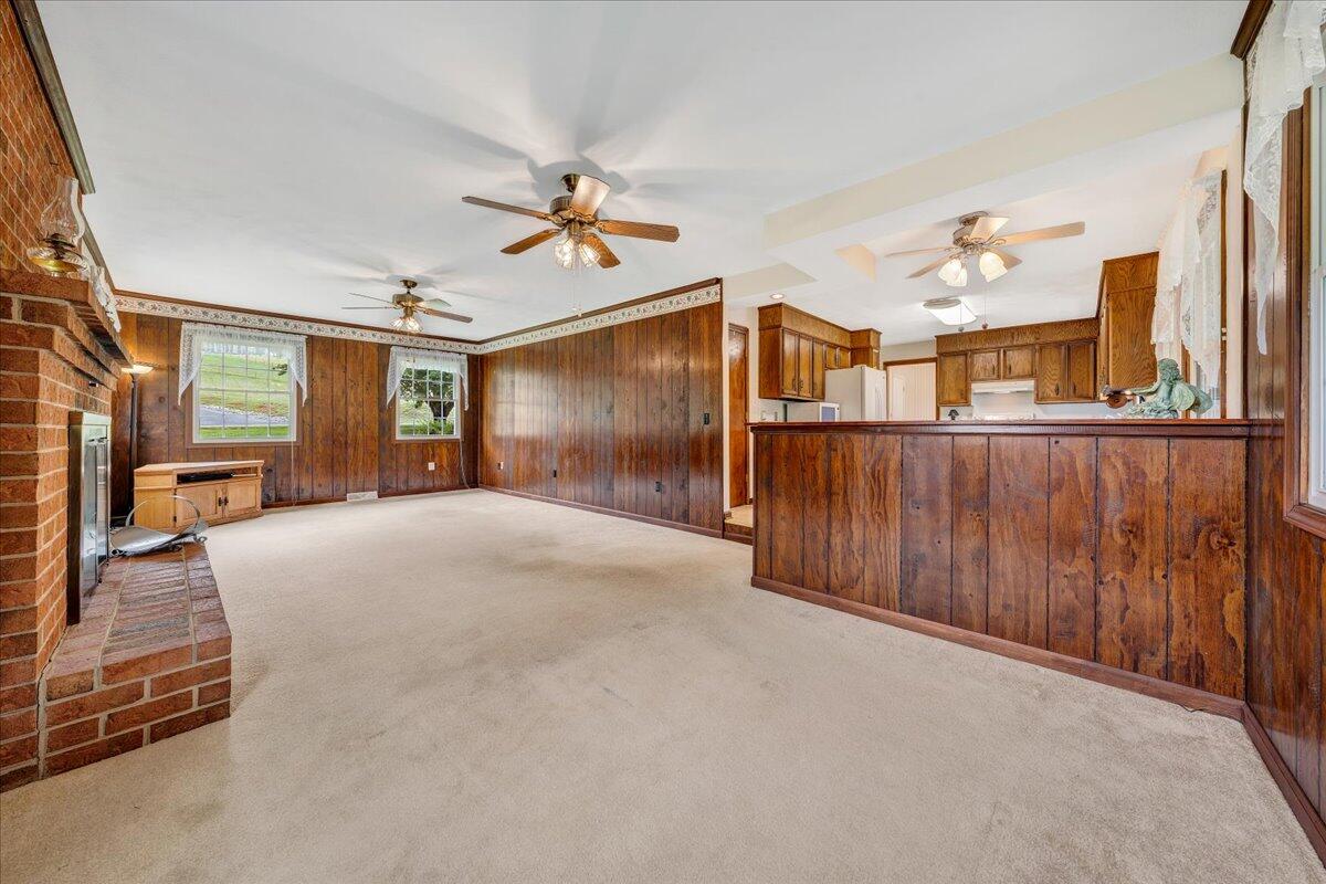 1066 Coopers Cove Road Hardy, VA 24101 - Photo 11 of 33 Gas Fire places