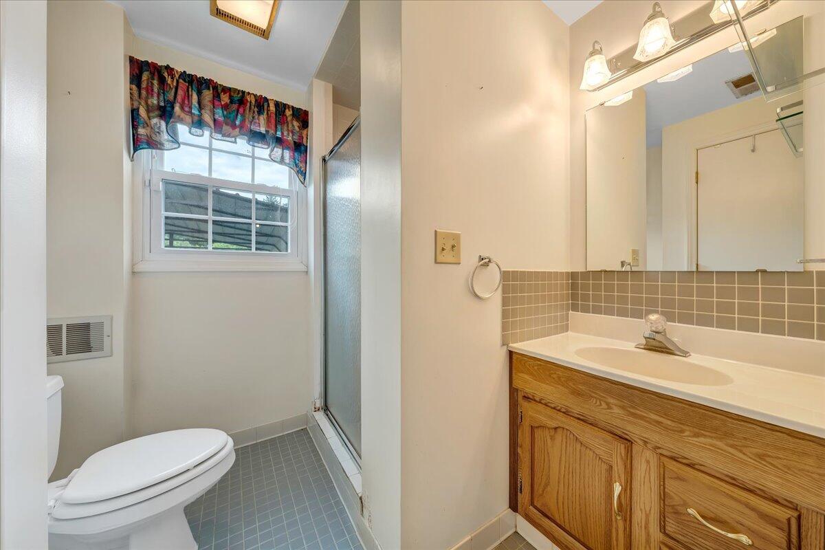1066 Coopers Cove Road Hardy, VA 24101 - Photo 20 of 33 Lower Bath