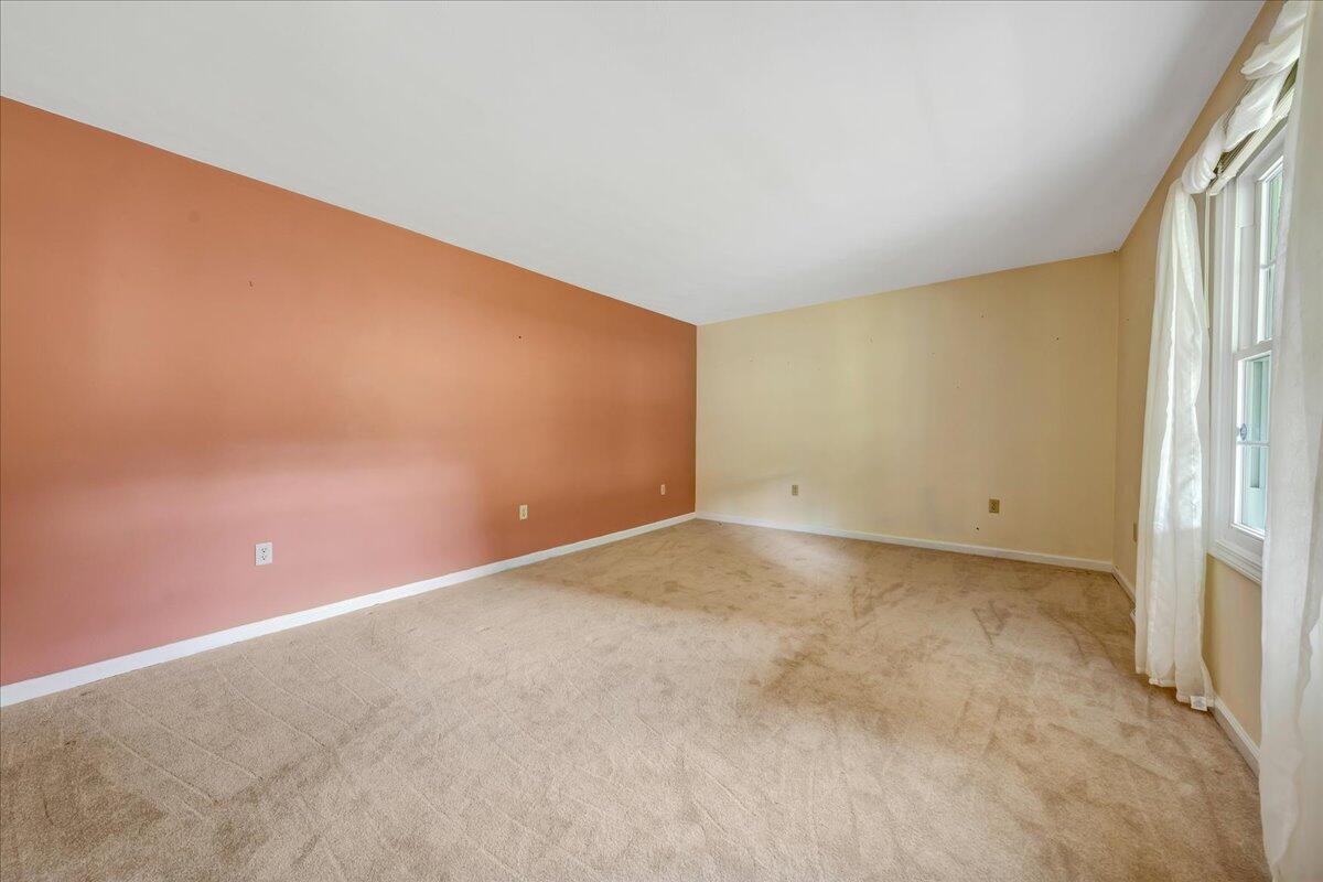 1066 Coopers Cove Road Hardy, VA 24101 - Photo 3 of 33 Front Family Room