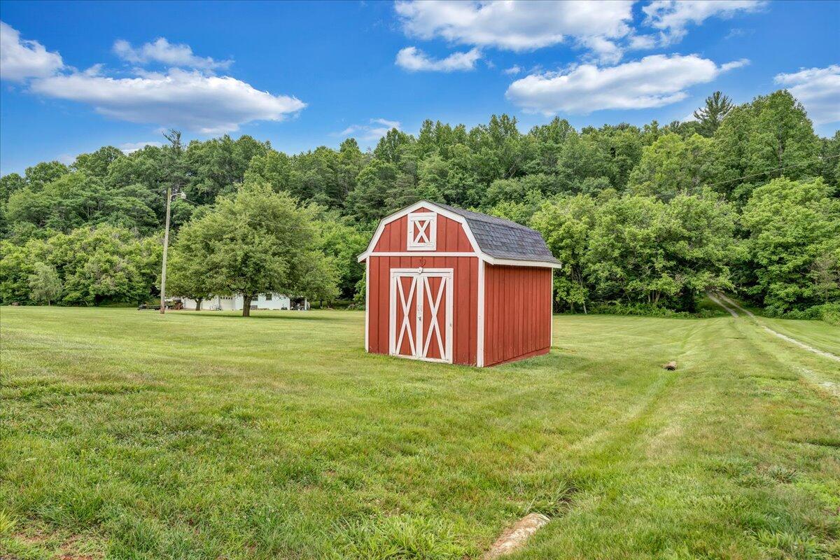 1066 Coopers Cove Road Hardy, VA 24101 - Photo 33 of 33 40-MIB01000