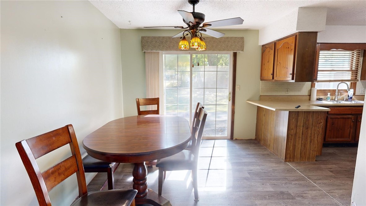 3841 East Hickory Street Decatur, IL 62526 - Photo 4 of 23 Gallery Image 4