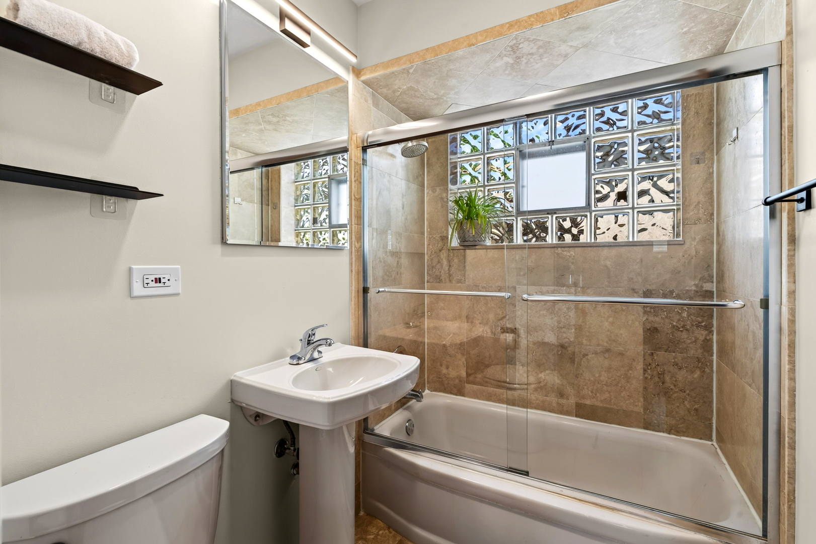 1050 Cedar Street Park Ridge, IL 60068 - Photo 19 of 56 Gallery Image 19