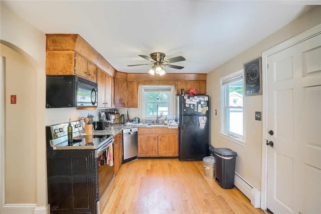 141 Greenville Road North Smithfield, RI 02896 - Photo 5 of 27 Gallery Image 5