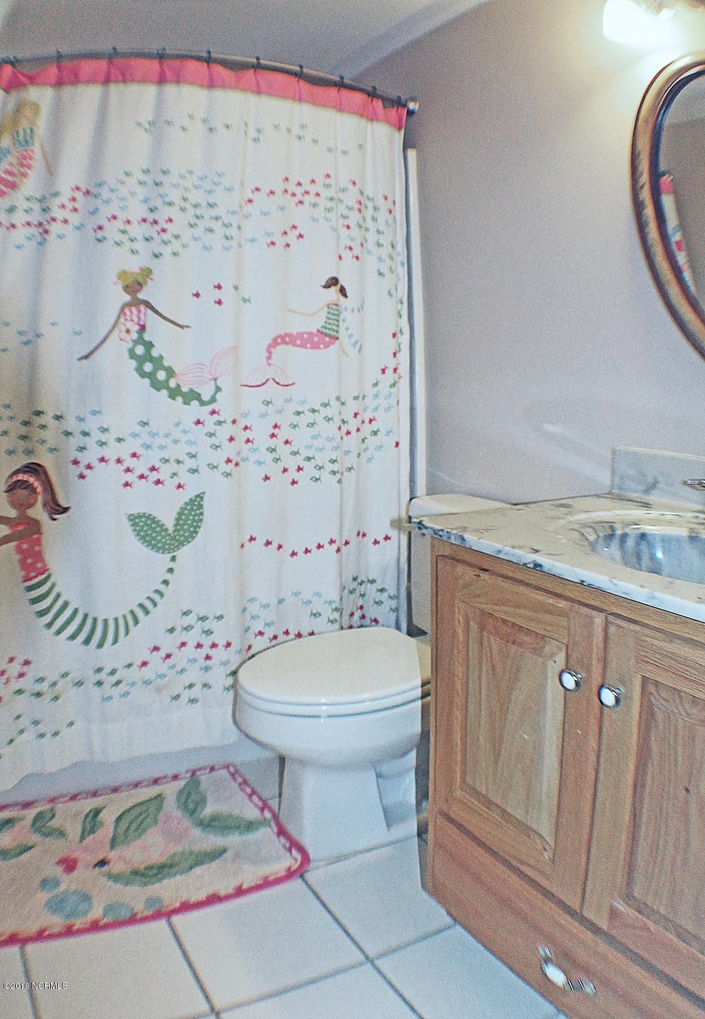 106 South Reed Drive Washington, NC 27889 - Photo 26 of 44 025 Bathroom3