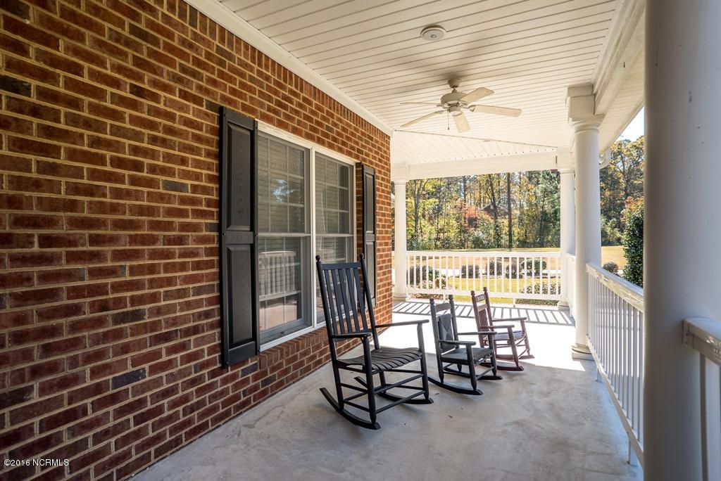 106 South Reed Drive Washington, NC 27889 - Photo 30 of 44 029 FrontPorch