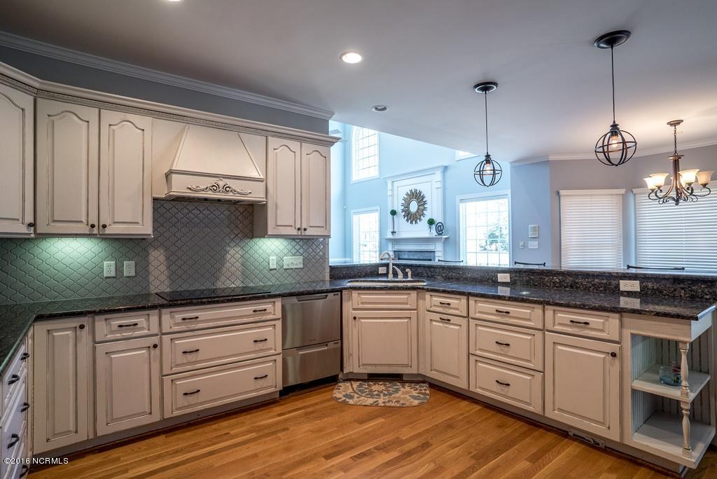 106 South Reed Drive Washington, NC 27889 - Photo 8 of 44 008 Kitchen