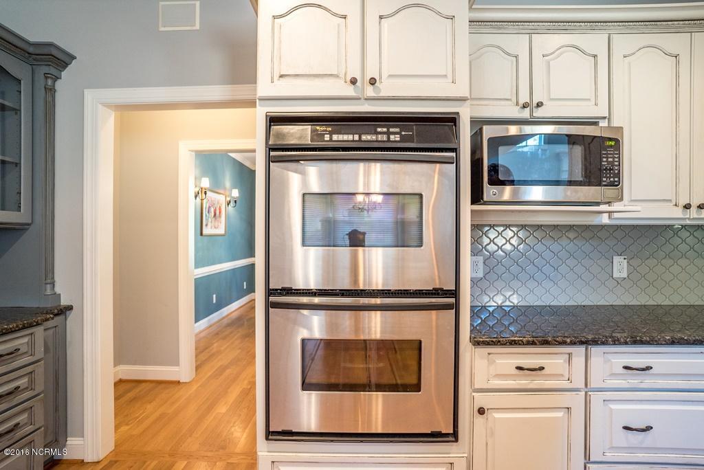106 South Reed Drive Washington, NC 27889 - Photo 10 of 44 010 Kitchen