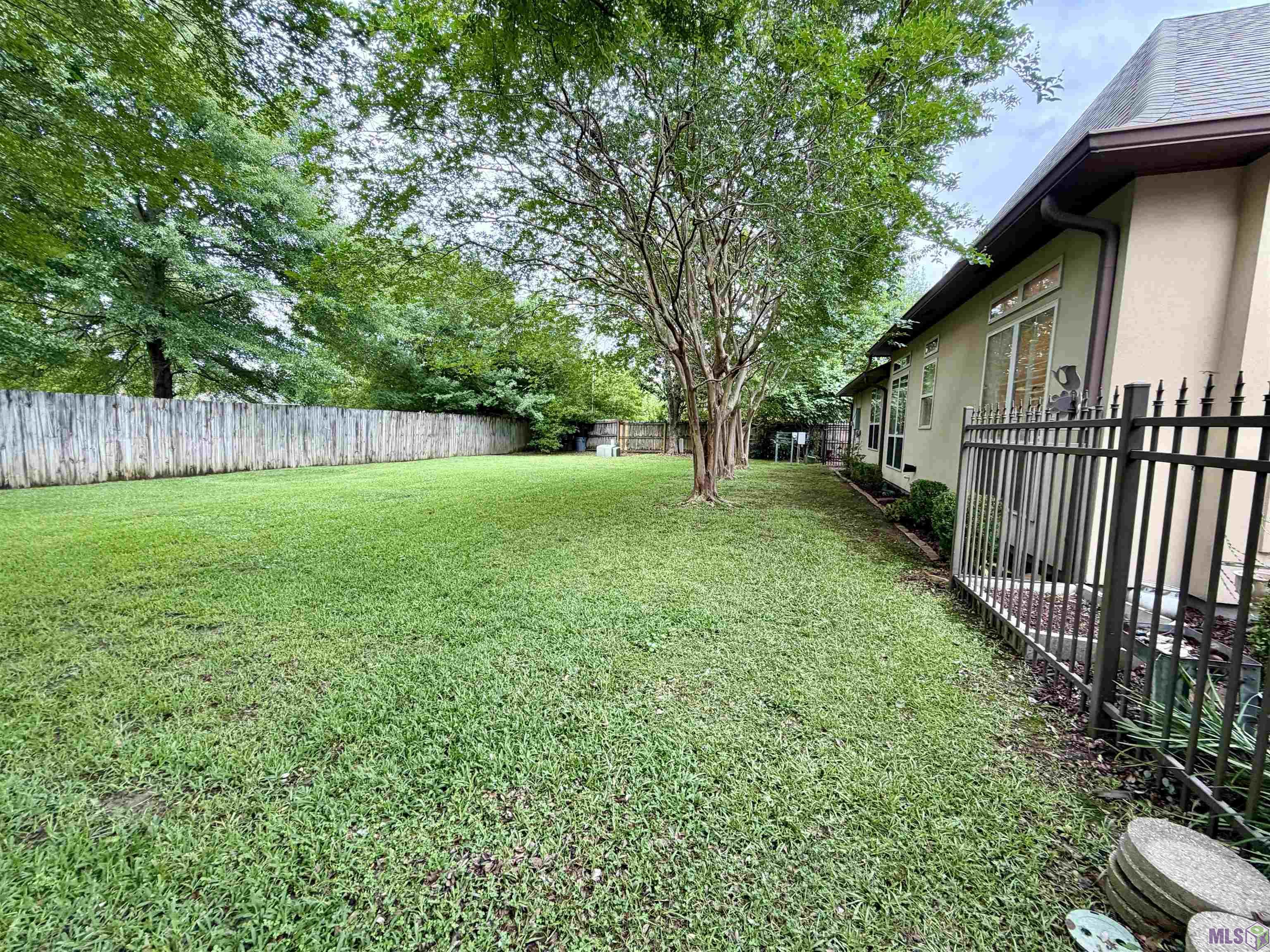 2024 Lac Cache Court Baton Rouge, LA 70816 - Photo 10 of 19